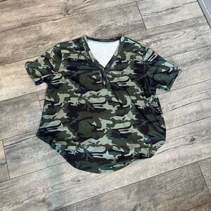 Shein Plus Size 2X XXL Camouflage‎ V-Neck Womens T-Shirt Short Sleeves Camo